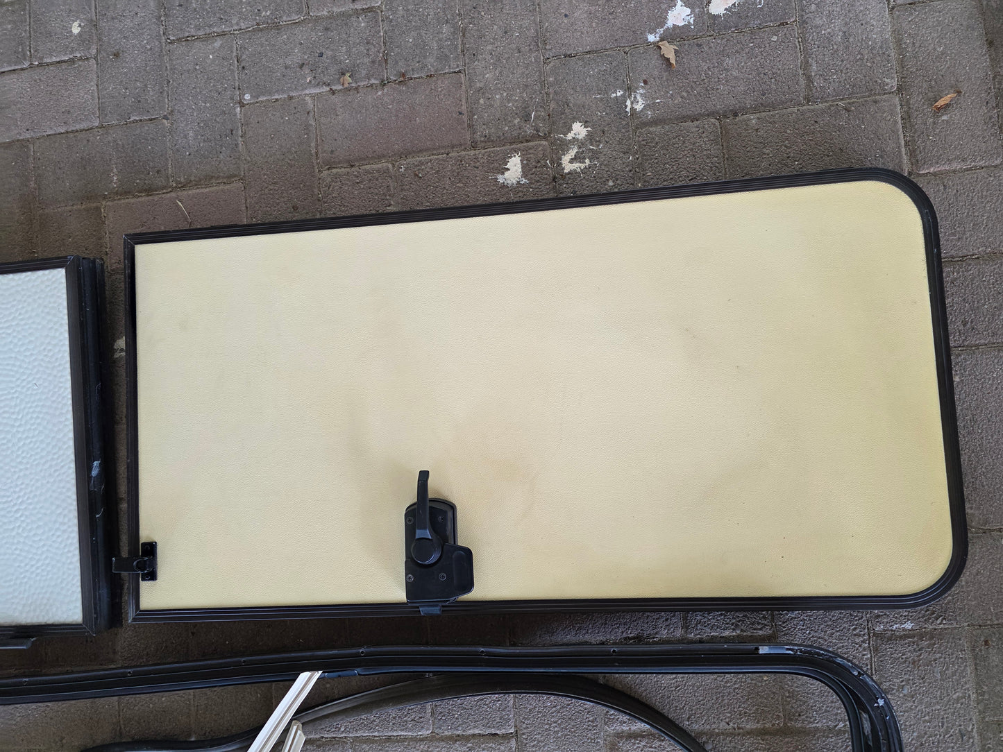 LMC 530P Tür 2 Teilig mit Rahmen ohne Schloss Wohnwagen