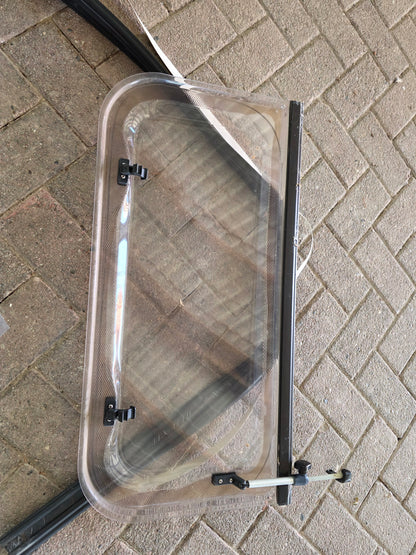 LMC 530P Ausstellfenster 75cm x 37cm Seitenfenster Wohnwagen