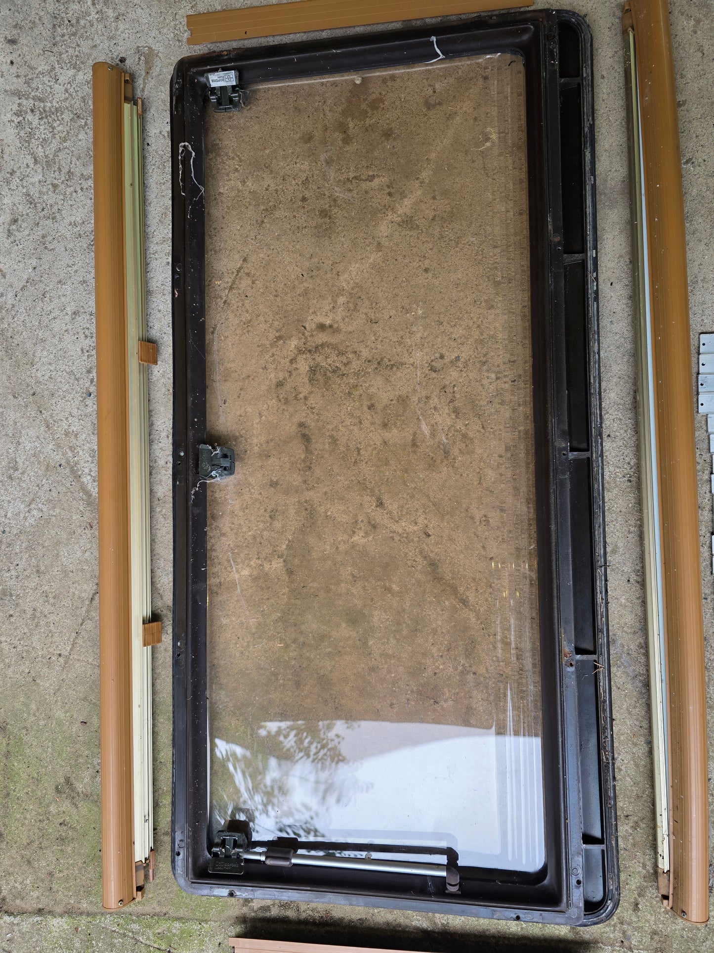 Hobby Prestige 680 110cm x 50cm Seitenfenster Aufstellfenster Fenster Wohnwagen Doppelverglast